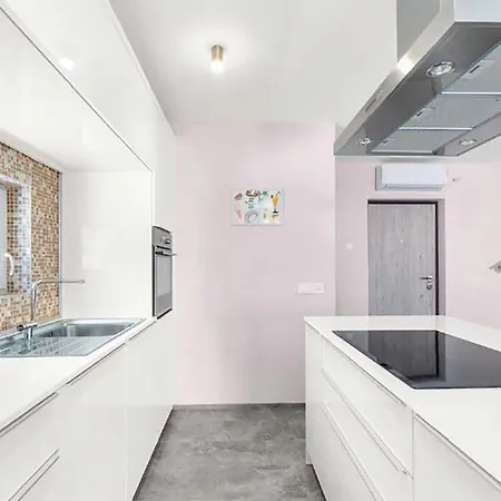 Amazing In With Wifi 포레치