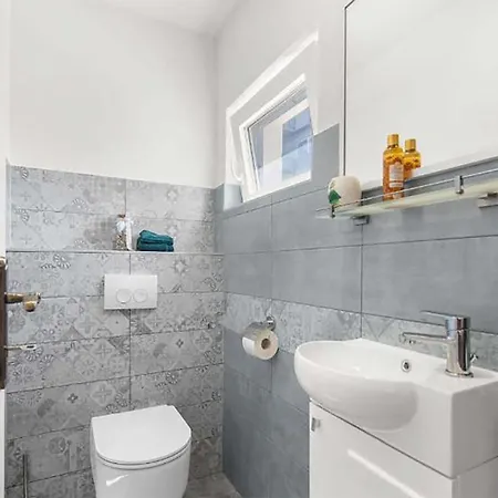 Amazing In With Wifi Porec