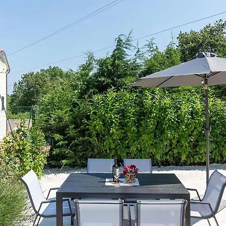 Holiday home Amazing In With Wifi *