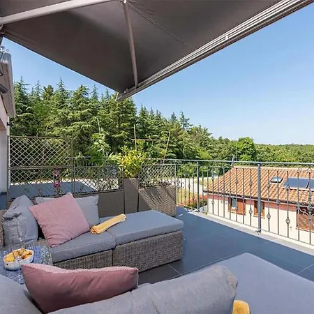 Holiday home Amazing In With Wifi