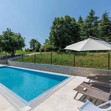 Holiday home Amazing In With Wifi *