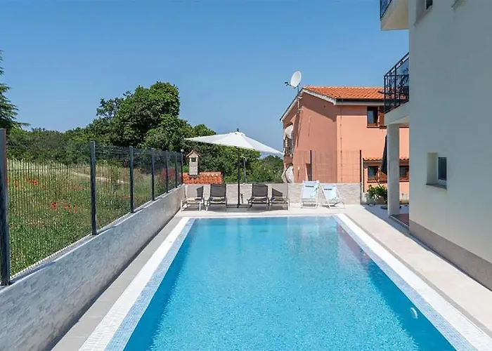 Ferienhaus Amazing In With Wifi Poreč